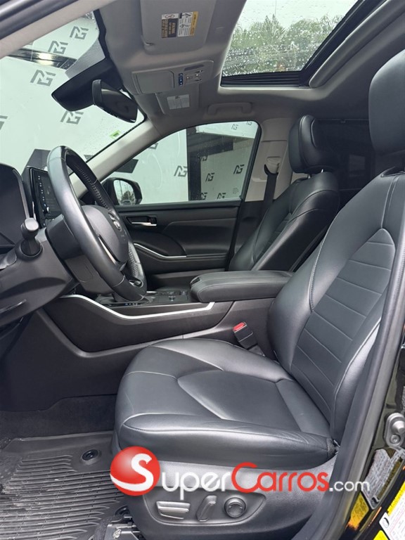 2021 Toyota Highlander Hybrid XLE — foto 7 / 12
