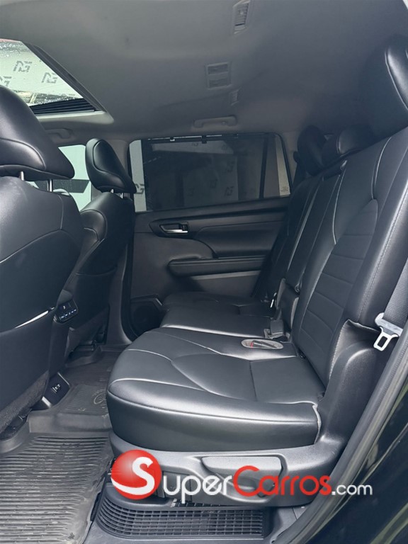2021 Toyota Highlander Hybrid XLE — foto 8 / 12