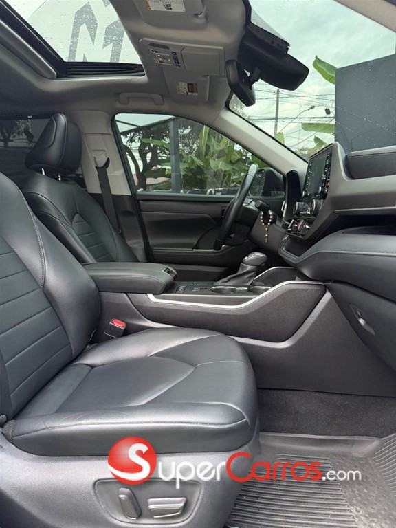 2021 Toyota Highlander Hybrid XLE — foto 10 / 12