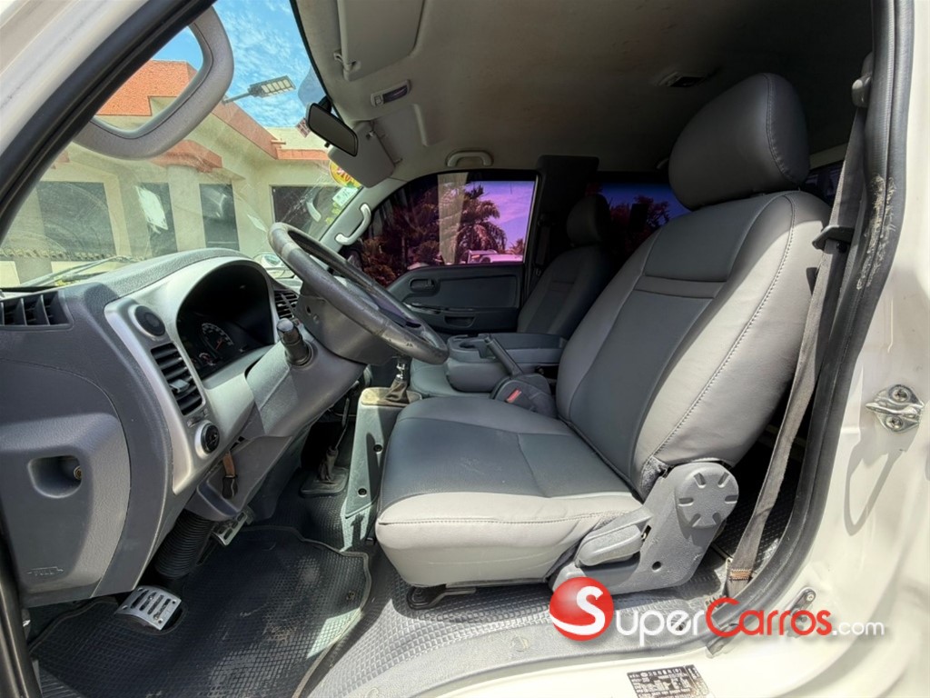 2015 Kia Bongo III 4X4 — foto 7 / 8