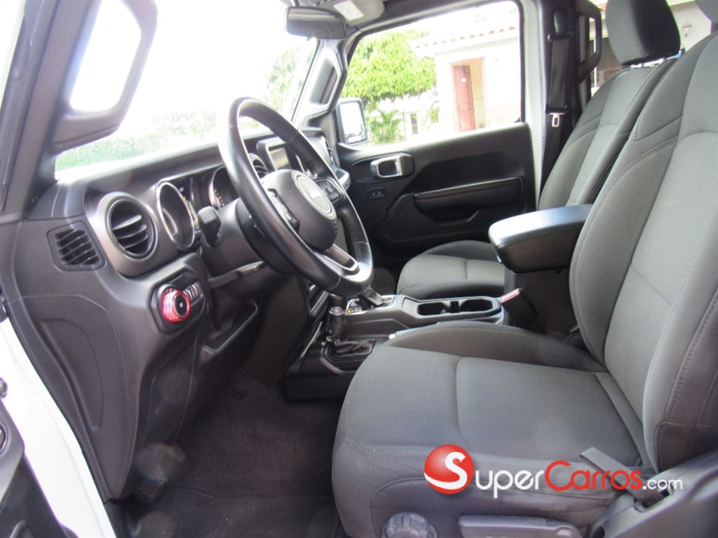 2021 Jeep Wrangler — foto 9 / 12