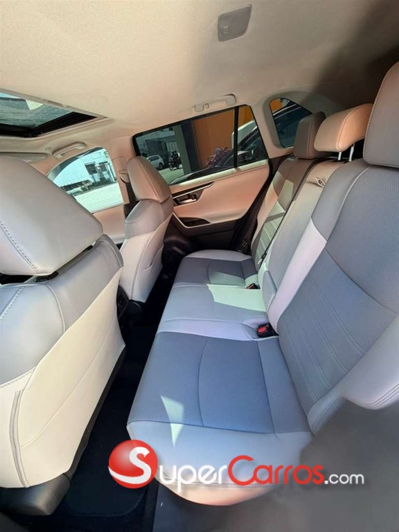 2023 Toyota RAV4 Limited — foto 7 / 10
