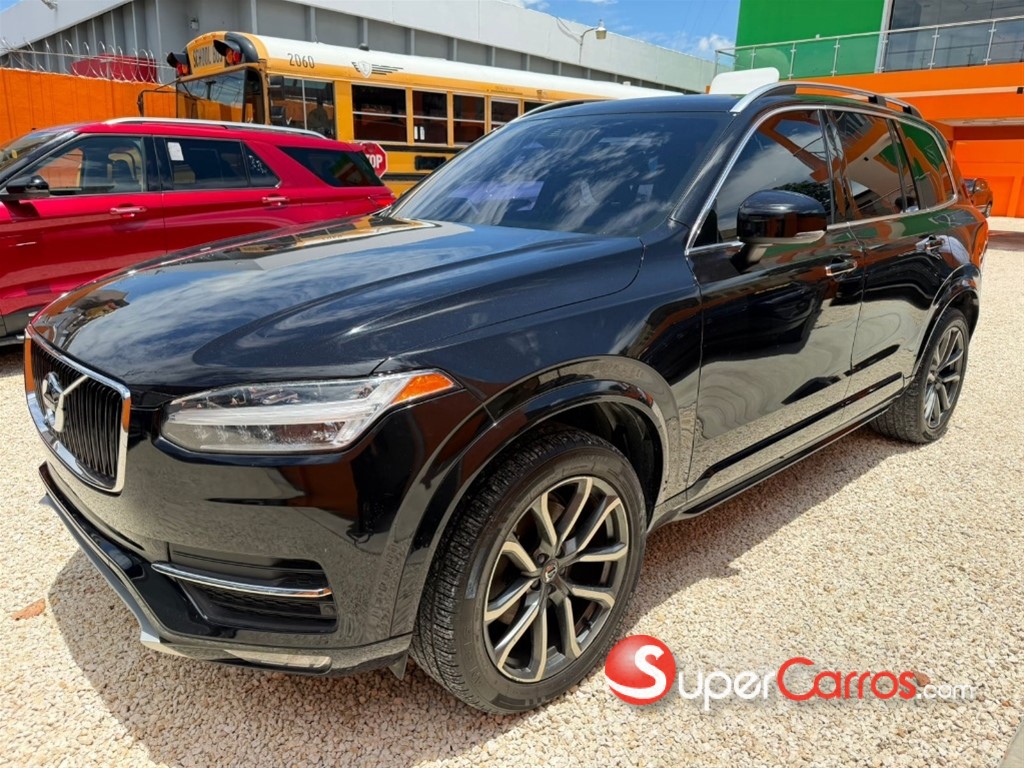 2018 Volvo XC90 Momentum T5