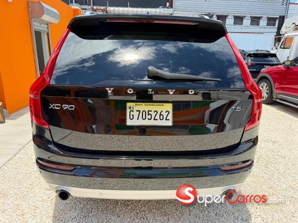 2018 Volvo XC90 Momentum T5 — foto 9 / 9