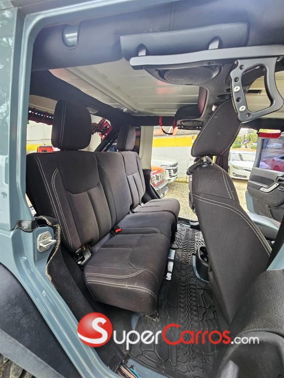 2014 Jeep Wrangler Rubicon — foto 9 / 10