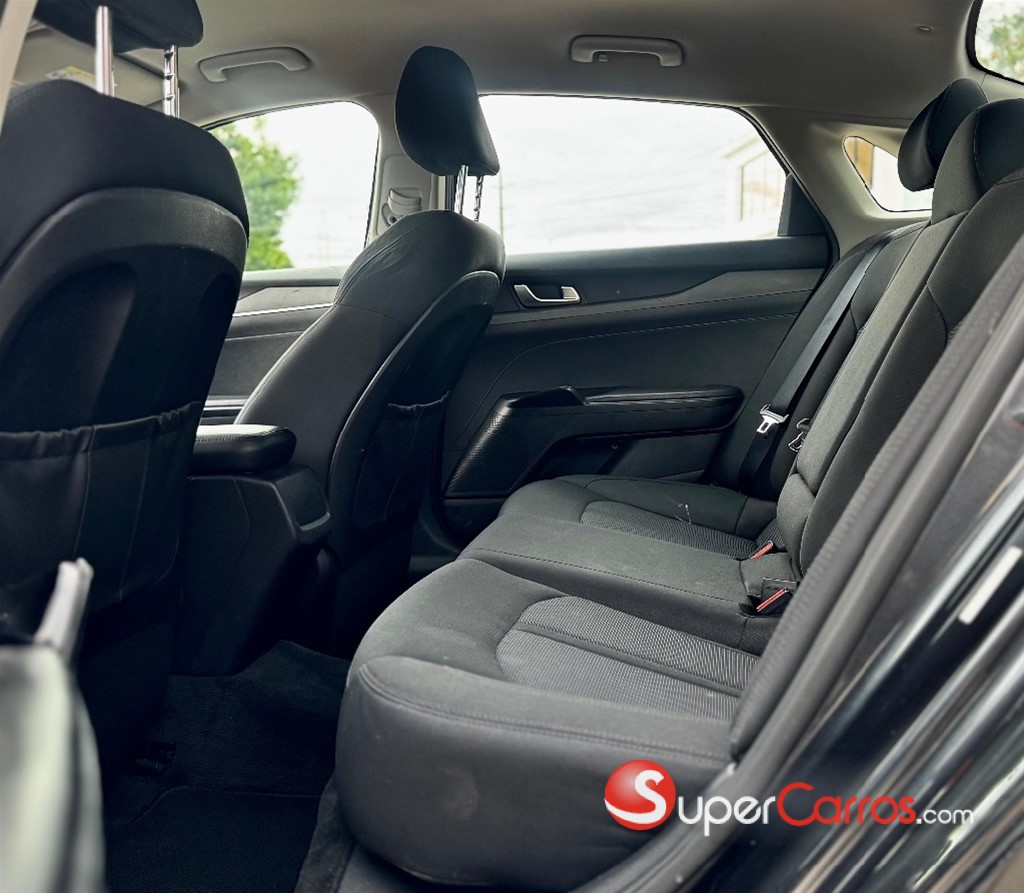 2021 Kia K-5 — foto 9 / 10