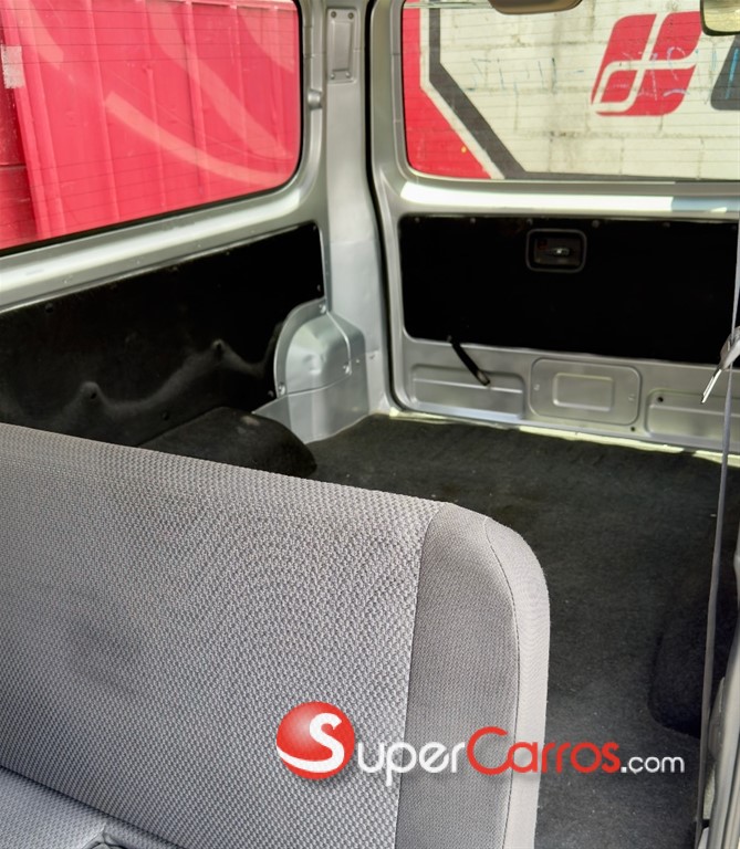 2020 Nissan NV — foto 8 / 9