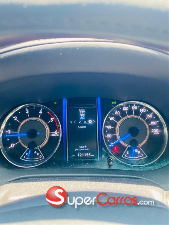 2017 Toyota Fortuner SRV — foto 7 / 7