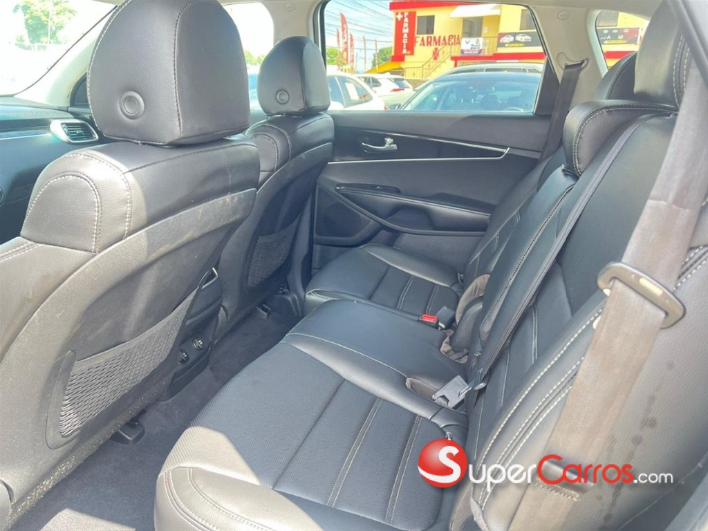 2020 Kia Sorento EX — foto 7 / 8