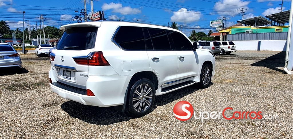 2016 Lexus LX 570 — foto 5 / 12