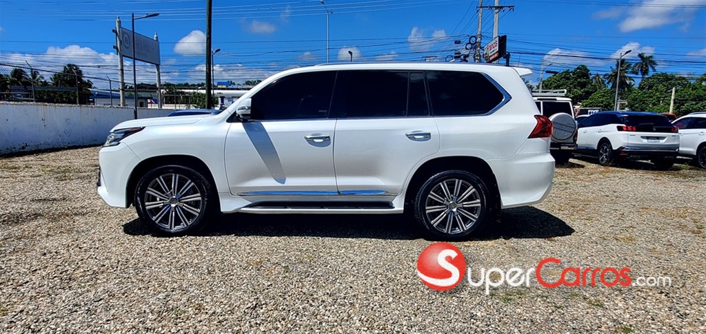 2016 Lexus LX 570 — foto 7 / 12