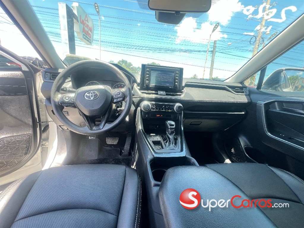 2020 Toyota RAV4 LE PLUS — foto 7 / 11