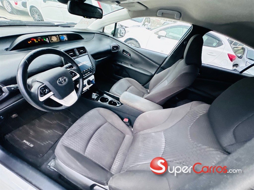 2019 Toyota Prius Hybrid — foto 7 / 12