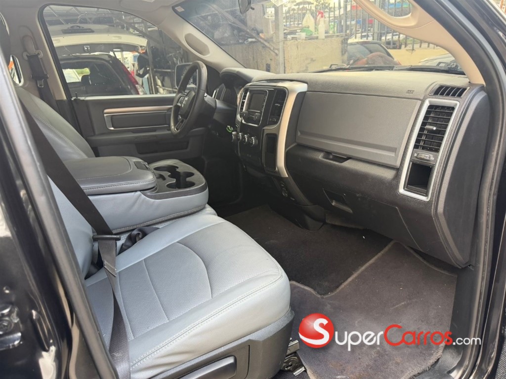 2018 Dodge Ram 1500 — foto 4 / 9