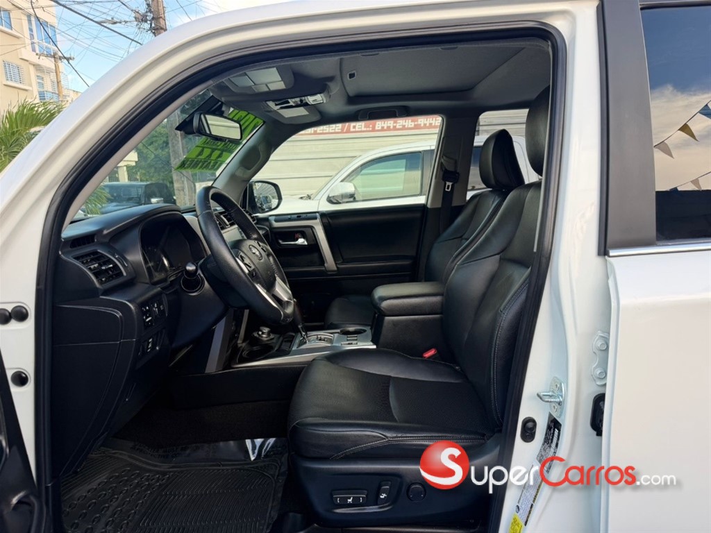2021 Toyota 4 Runner Limited — foto 7 / 12