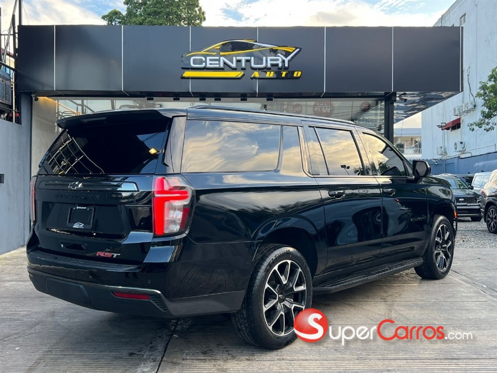 2021 Chevrolet Suburban RST — foto 7 / 10