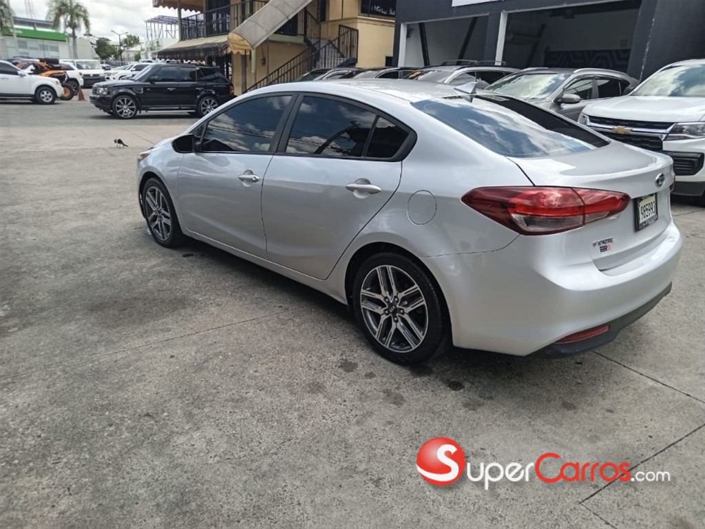 2018 Kia Forte LX — foto 4 / 12