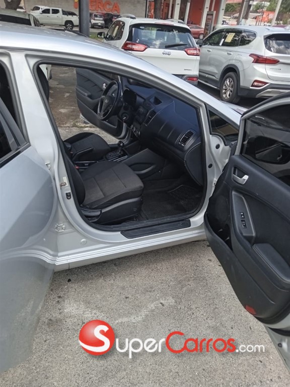 2018 Kia Forte LX — foto 12 / 12