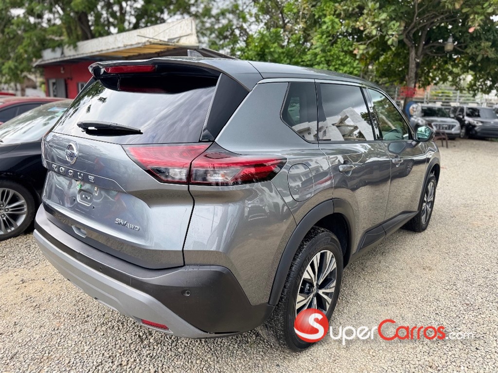 2021 Nissan Rogue SV — foto 4 / 10