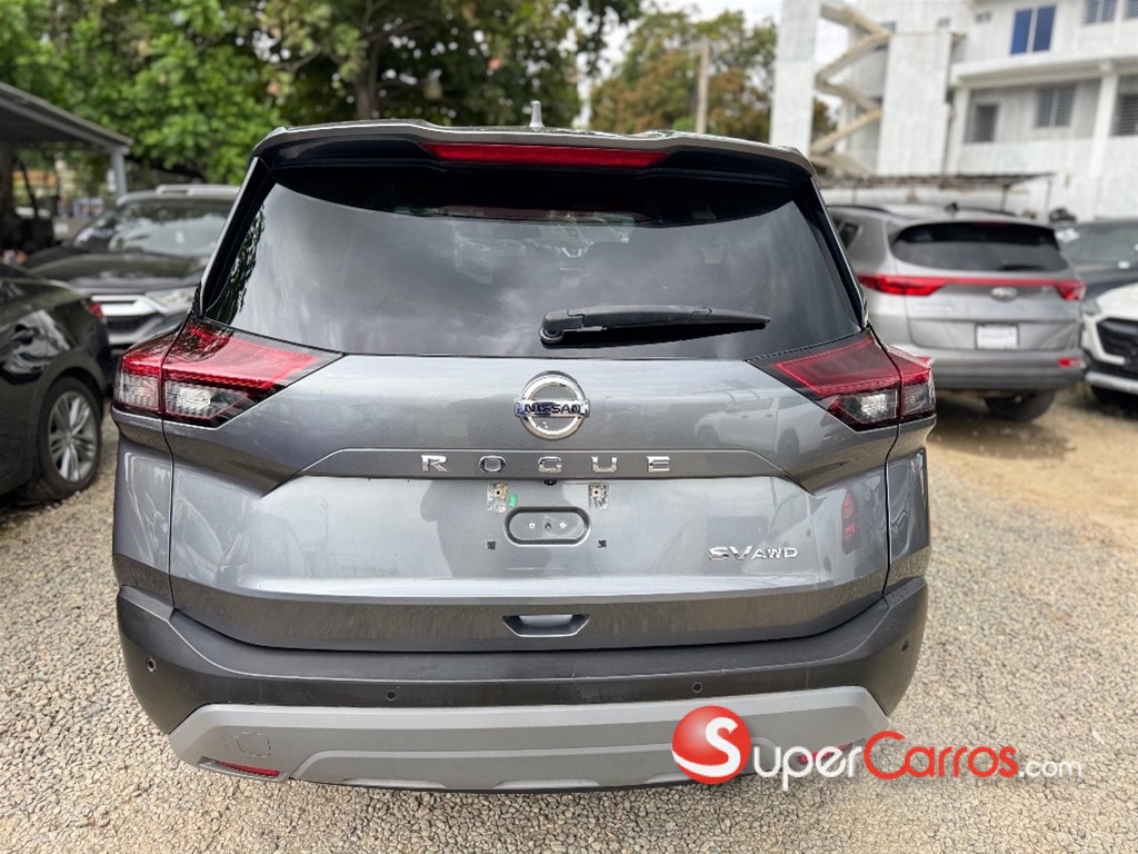 2021 Nissan Rogue SV — foto 5 / 10