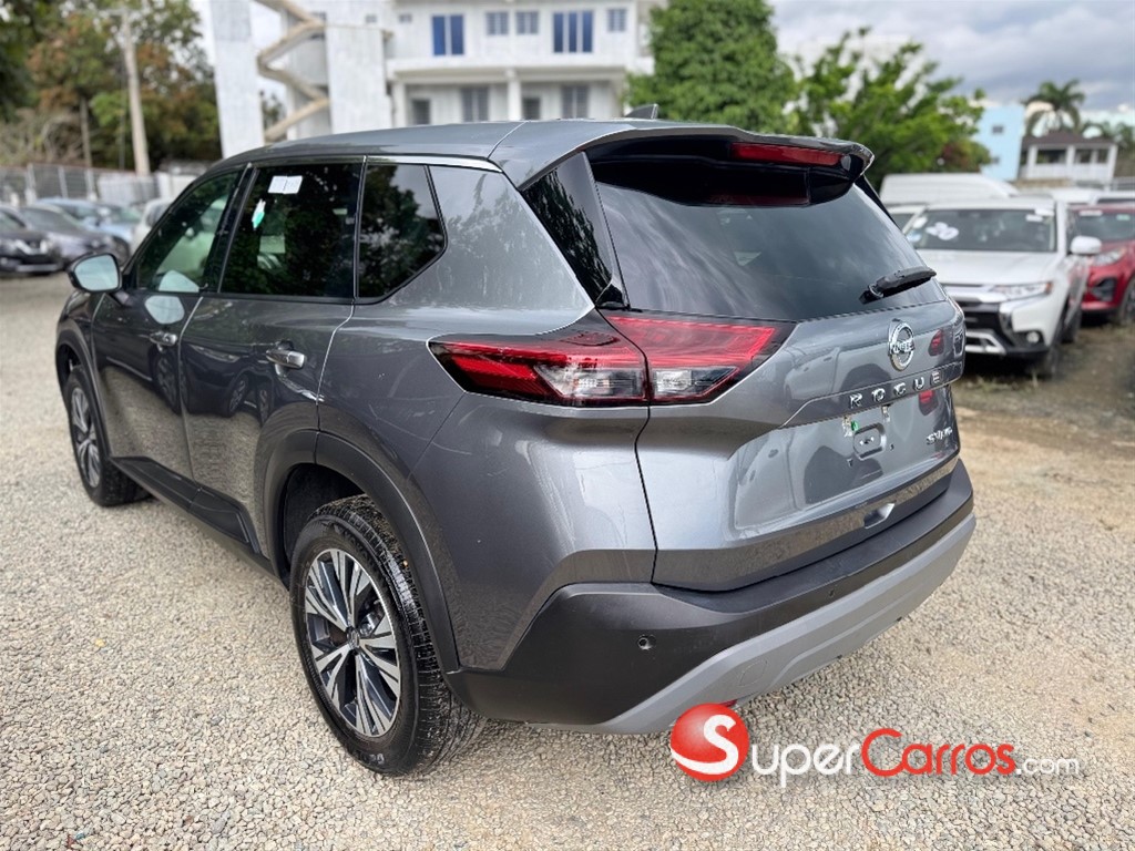 2021 Nissan Rogue SV — foto 7 / 10