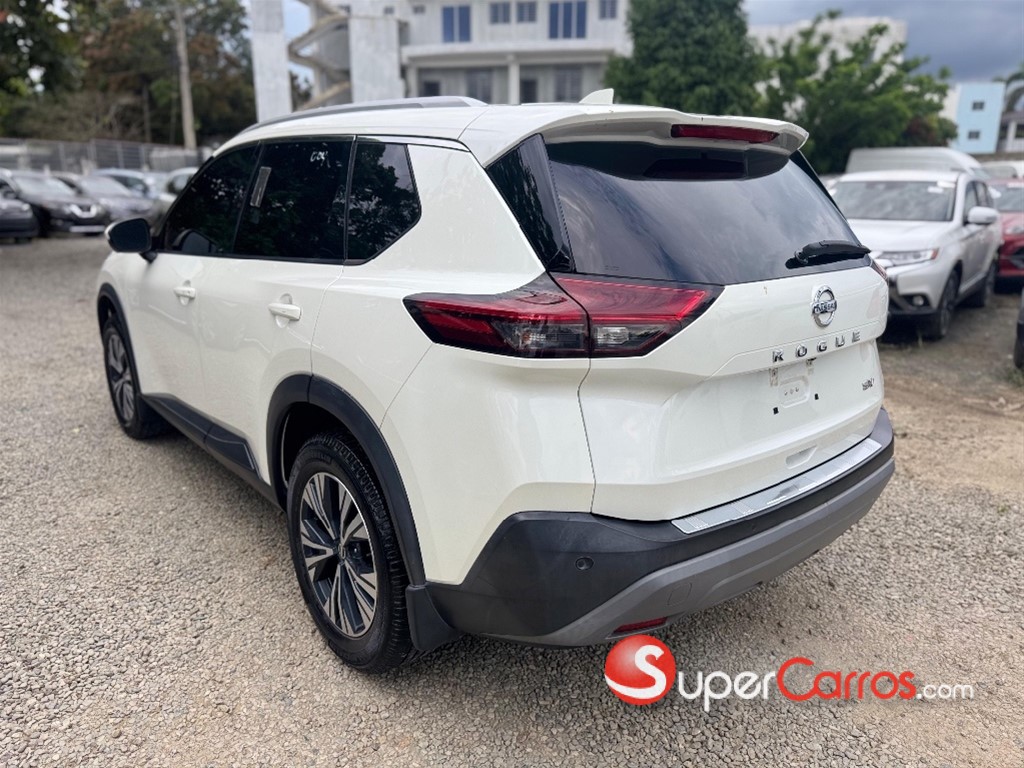 2021 Nissan Rogue SV — foto 4 / 11