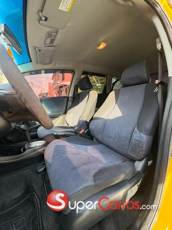 2010 Honda Fit — foto 5 / 12