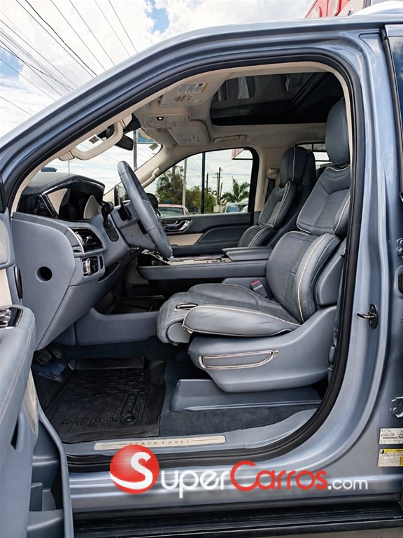 2018 Lincoln Navigator Black Label — foto 8 / 12