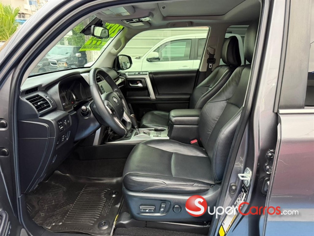2022 Toyota 4 Runner Limited — foto 7 / 12