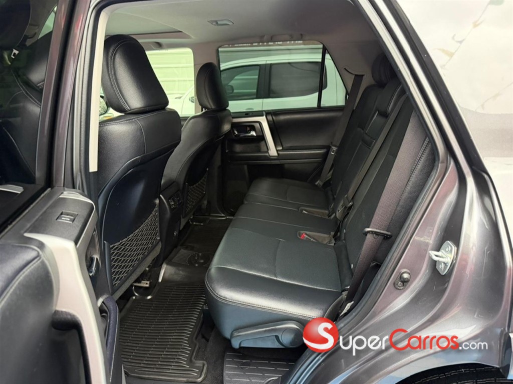 2022 Toyota 4 Runner Limited — foto 8 / 12