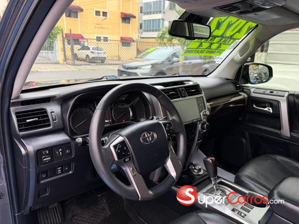 2022 Toyota 4 Runner Limited — foto 9 / 12