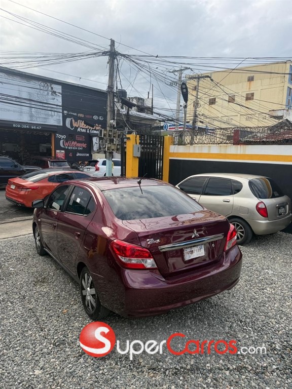 2020 Mitsubishi Motors Mirage G4 — foto 3 / 7