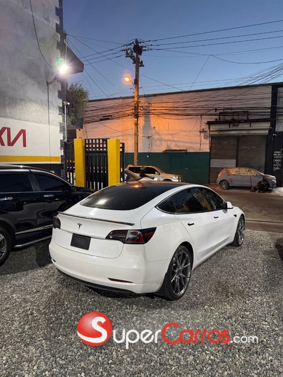 2023 Tesla Model 3 Long Range — foto 5 / 6