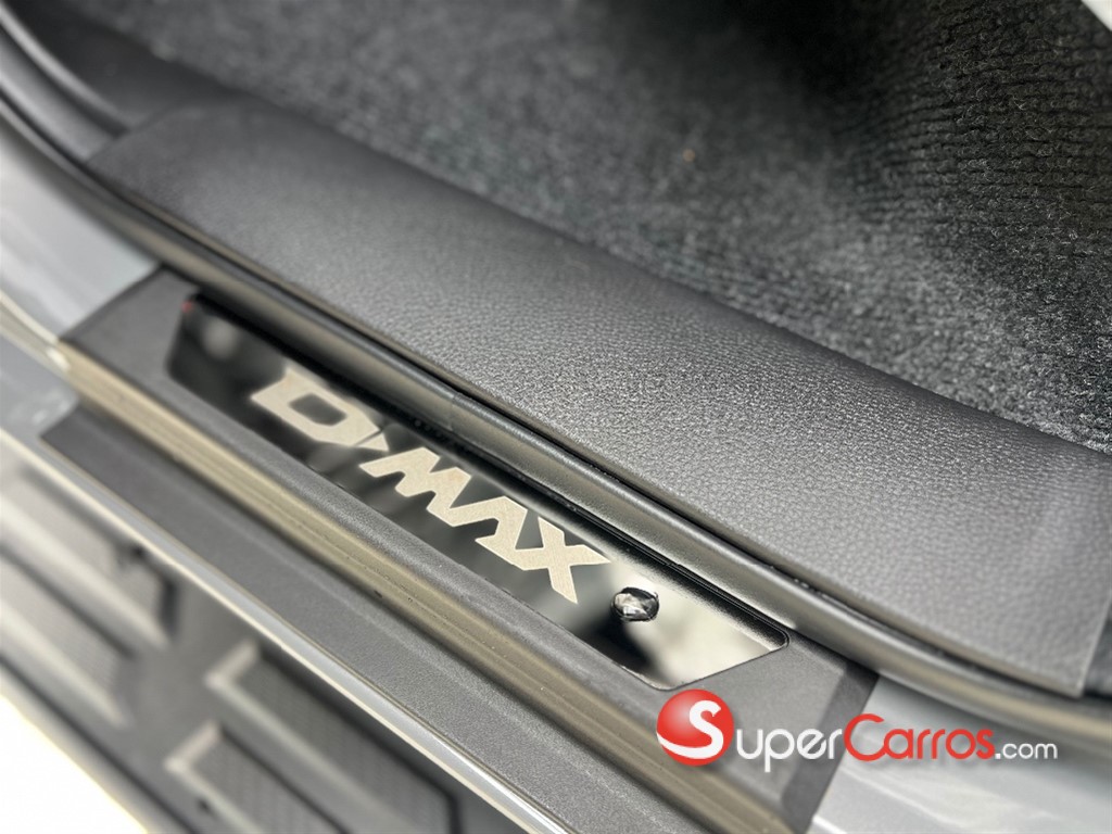 2027 Isuzu DMAX LSE — foto 9 / 11