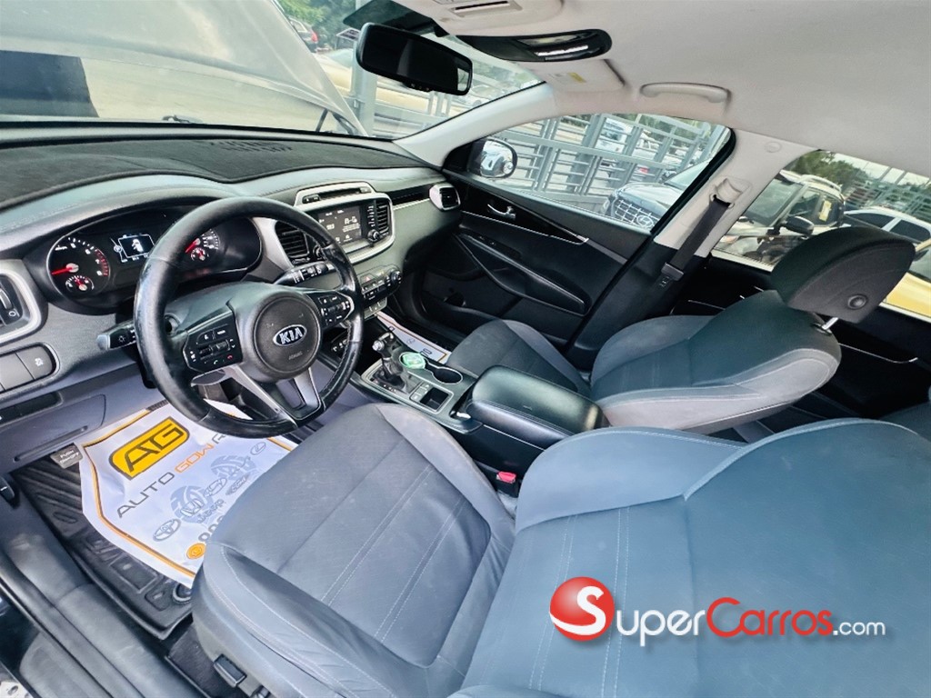 2017 Kia Sorento LX — foto 7 / 12