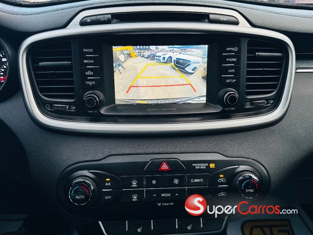 2017 Kia Sorento LX — foto 11 / 12