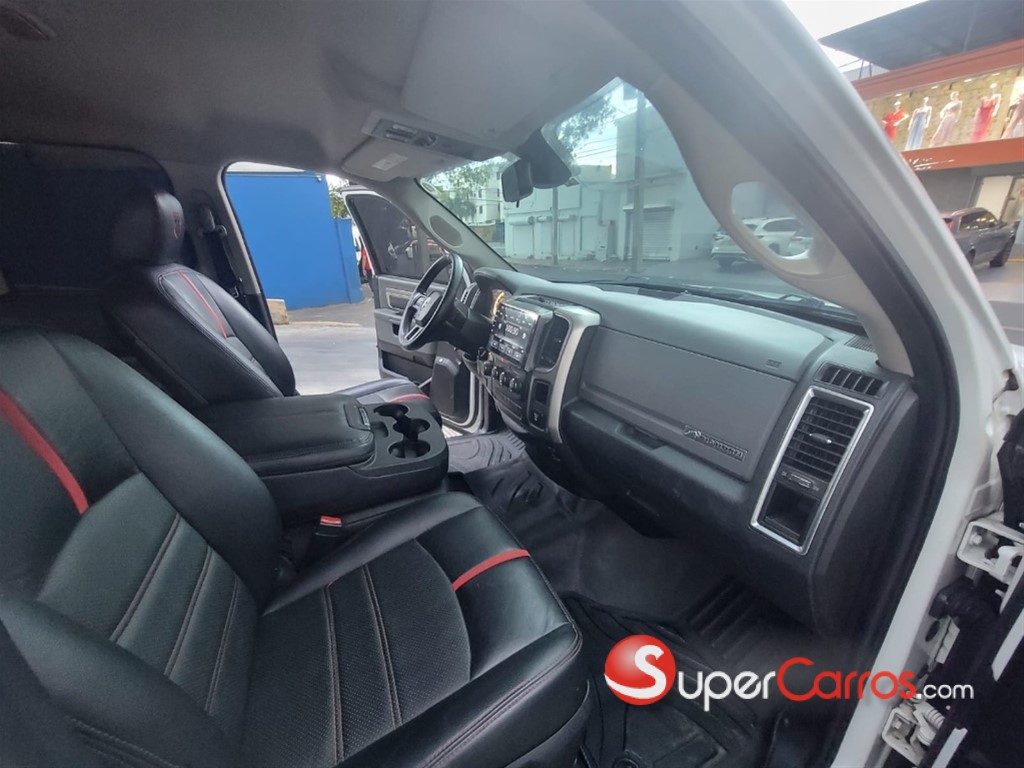 2016 Dodge Ram 1500 — foto 7 / 8