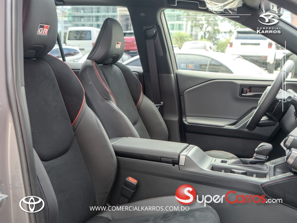 2027 Toyota RAV4 GR Sport — foto 4 / 10