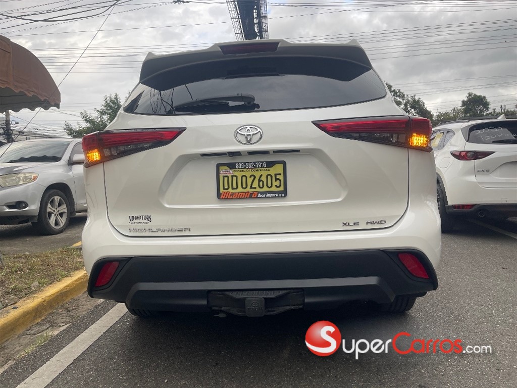 2020 Toyota Highlander XLE — foto 6 / 12