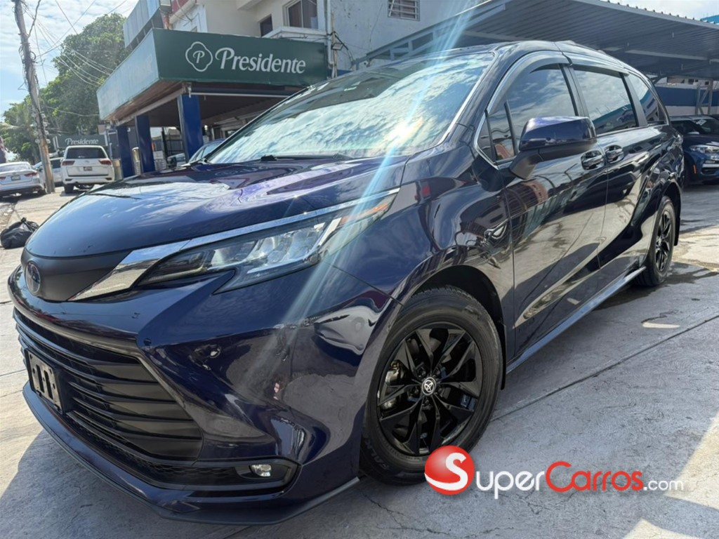 2021 Toyota Sienna LE