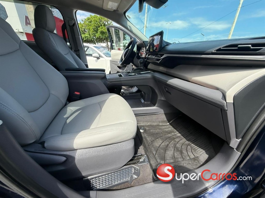 2021 Toyota Sienna LE — foto 4 / 12
