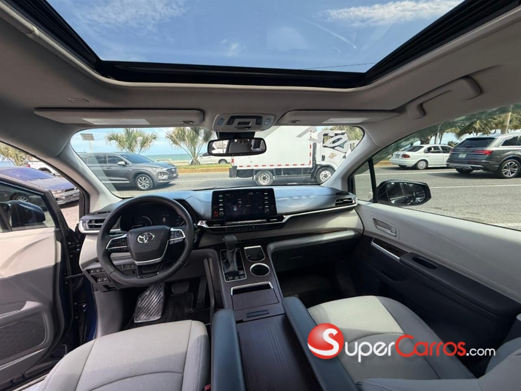 2021 Toyota Sienna LE — foto 5 / 12