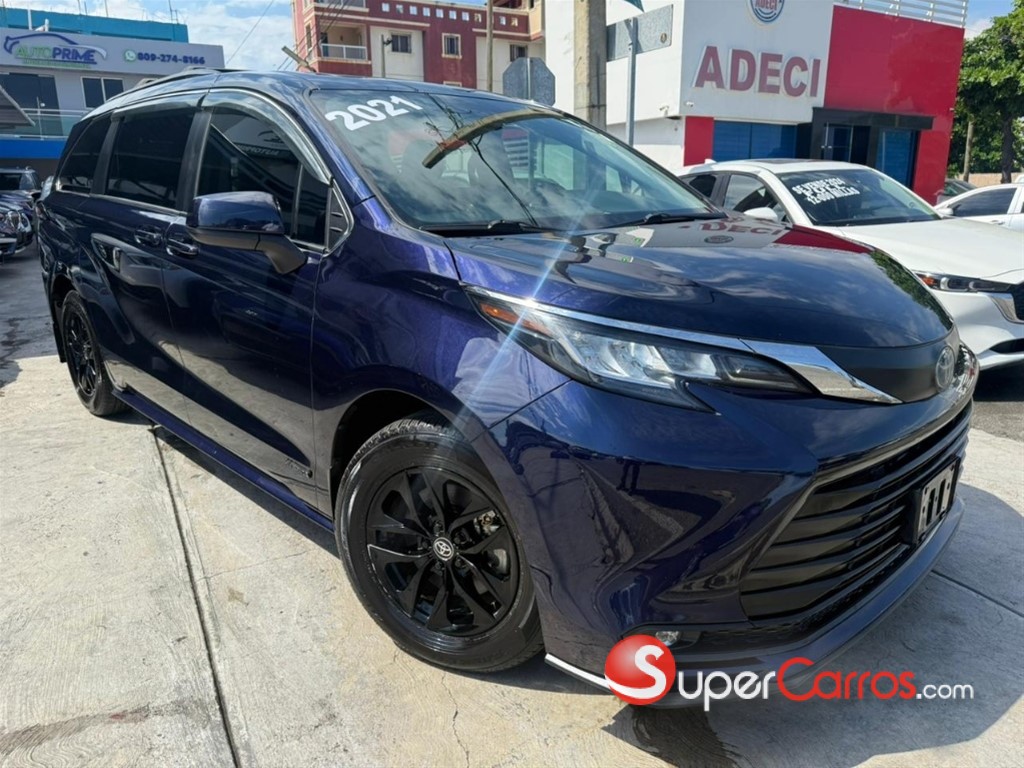 2021 Toyota Sienna LE — foto 11 / 12