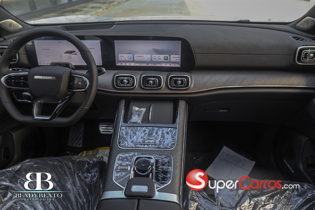 2026 JAECOO J8 — foto 7 / 12