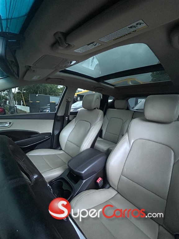 2017 Hyundai Santa Fe Ultimate — foto 8 / 10