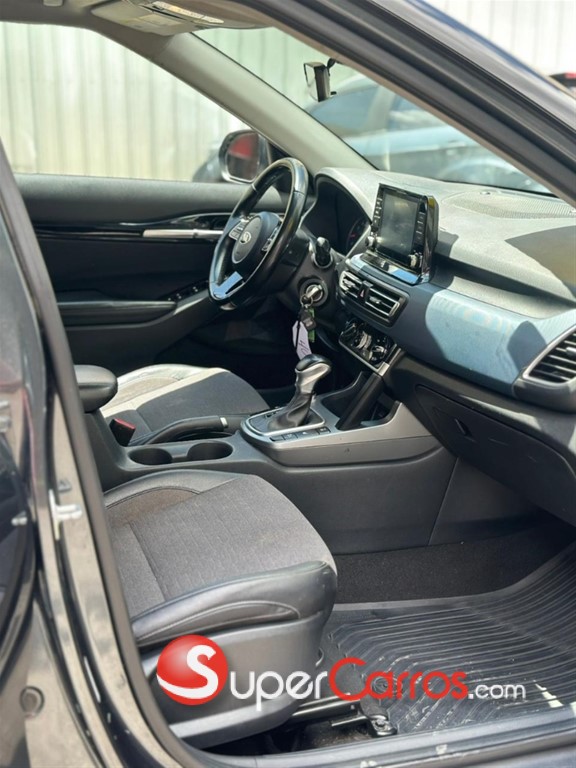 2021 Kia Seltos S Turbo — foto 8 / 12