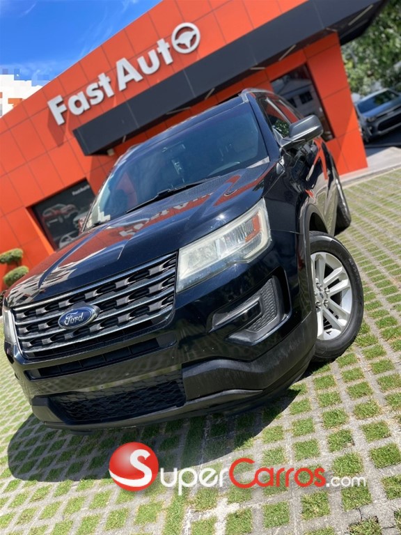 2017 Ford Explorer XL — foto 2 / 9