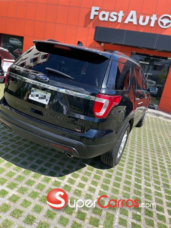 2017 Ford Explorer XL — foto 5 / 9