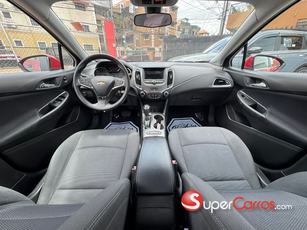 2019 Chevrolet Cruze LT — foto 8 / 10