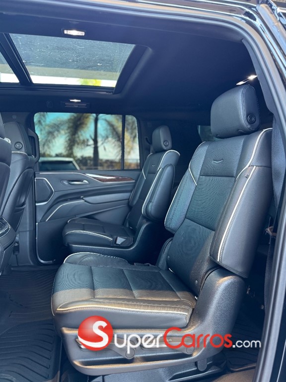 2021 Cadillac Escalade Premium Luxury — foto 10 / 12